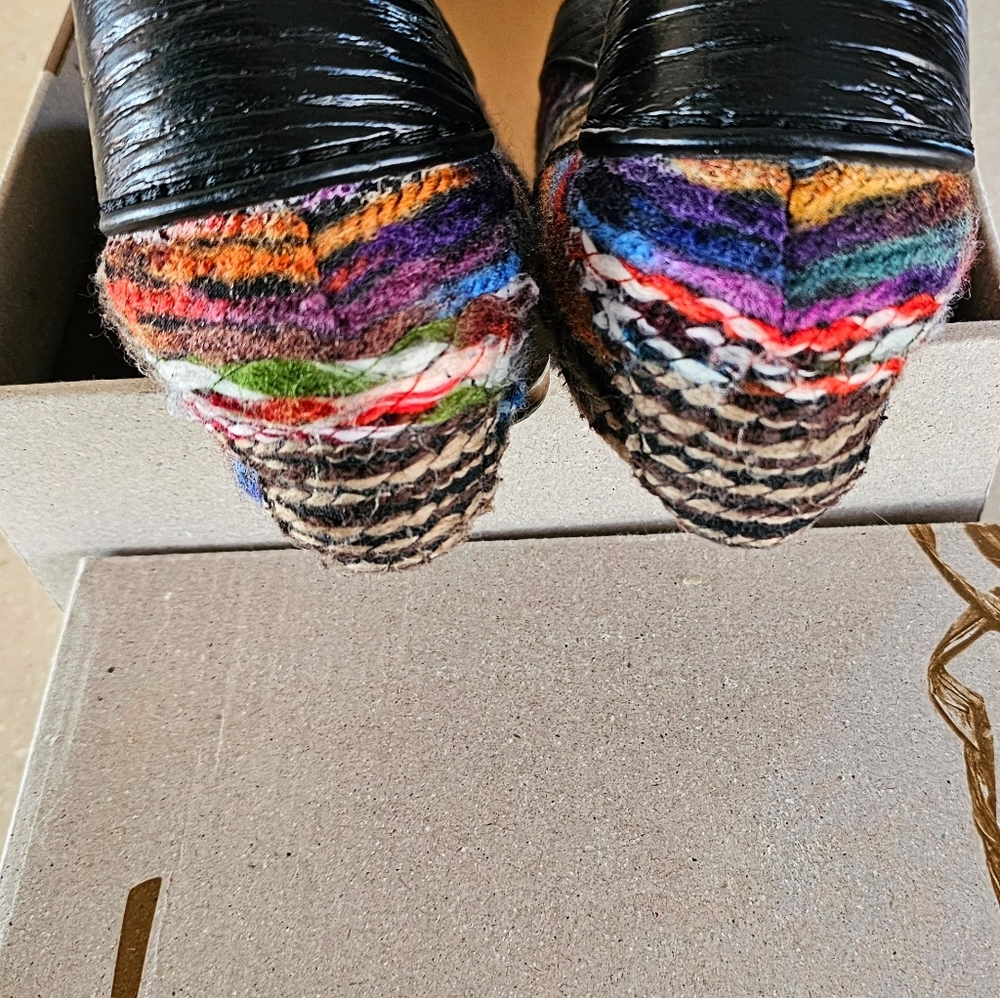 B.O.C Clogs Nib Multicolored 8.5 Reduced - image 6
